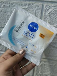 Ponds Creme Gel Sunscreen