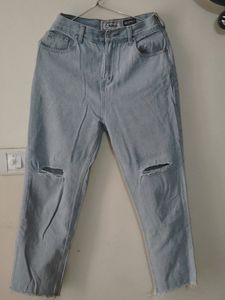 STRAIGHT FIT JEAN ( LIGHT BLUE COLOR)