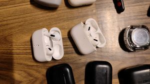 Mixed Lot of Headphones