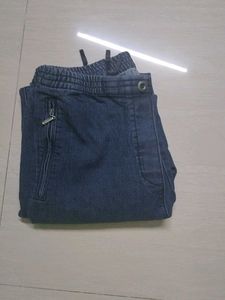 women blue denim pant