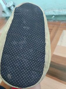 Slippers for kids to wear in winter