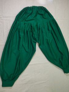 Green Ethnic Motif Embroidered Suit