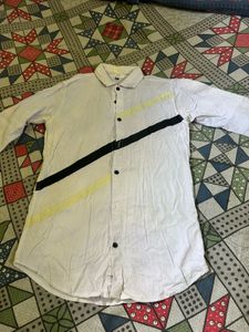 White Shirt With Stylish Lines