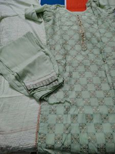 Embroidered Kurta Set combo