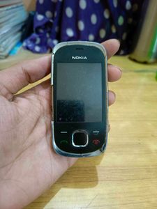 Nokia Unique Keypad And Touch Phone