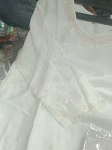 Elegant White Embroidered Kurti Set