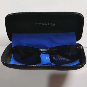 Sleek Black Sunglasses Unisex Comfortable