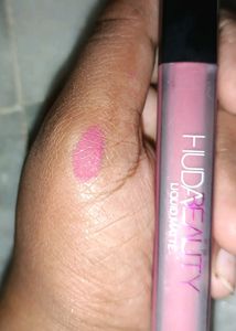 Huda Beauty Liquid Matte Lipstick😍
