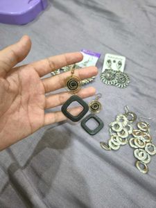 Pack Of 4 Earrings