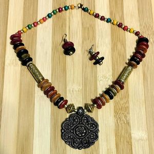 NECKLACE WITH EARRING SET