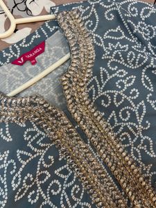 Elegant Embroidered Kurti Set