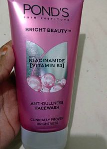 Pond's Bright Beauty Facewash