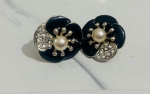Floral Pearl Stud Earrings