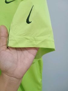 Nike sports t shirt