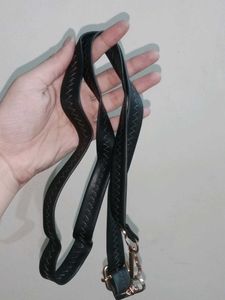 Black Handbag/Sidebag Golden Chain