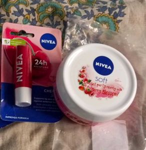 Nivea Lip Balm & Cream Set
