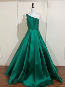 Emerald Green One-Shoulder Gown