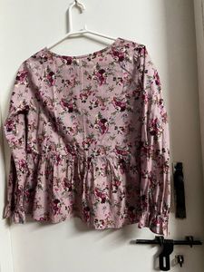 Cute Pink Top With Suprise Freebie
