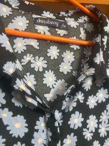 “Dressberry” Floral Shirt (Almost 🆕)