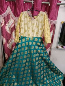 Green And Gold Gown With Gilded Glamour