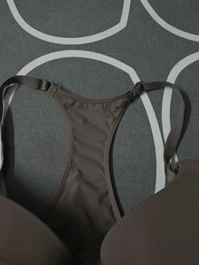 34D Victoria&#39;s Secret