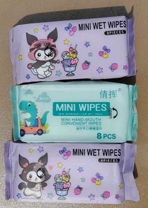 3 Mini Wet Wipes - 8 Pieces