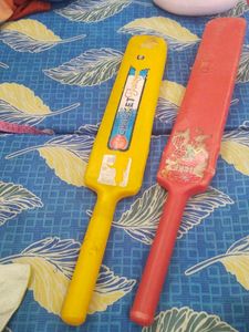 Kids Plastic Cricket Bats - Set of 2