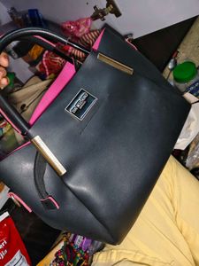 Beautiful Black Nd Pink Colour Bag
