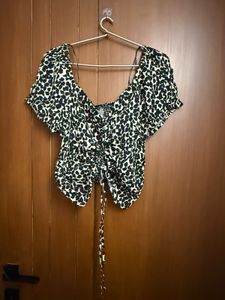 Spotted Cinched Crop Top