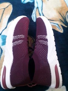 Ladies Fashionable Sports Shoes