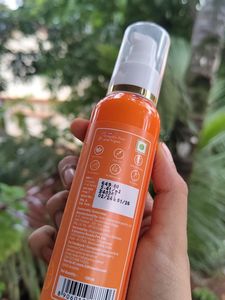 St. Botanica Vitamin C Sunscreen
