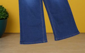 E@75 Size-30 Straight Jeans