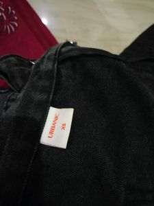 Pocket Wide Jeans XS size From Urbanic At 599/-.