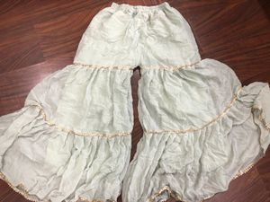 Elegant Salwar Kameez Suit With Dupatta