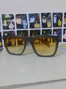 Stylish 🕶️ 😎 🆕 550 for 2 sunglasses