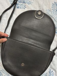 Chic Leather Crossbody Bag