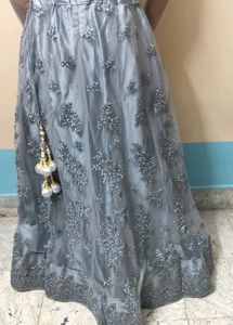 🎉🎉SALE PRICE DROP🎉🎉    Silver lehanga