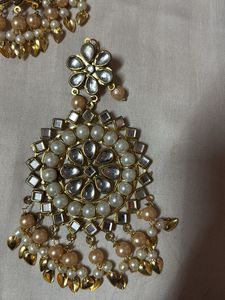 Earring And Tika Set