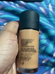Mac Foundation Shade NC 43.5