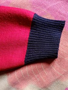 BRAND NEW-CALVIN KLIEN SWEATER