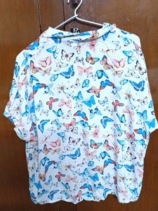 Butterfly Print Top 🦋🌼🪻🌸🏵️🌹