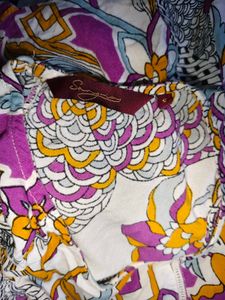 Size S/M 🎁Buy 2 Get 1 Free 🎁Floral Print Top