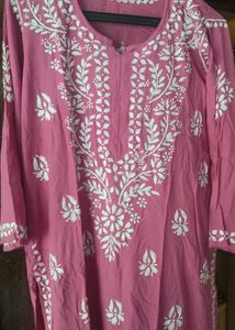 🔥 Sale 🔥Peach Chikankari Kurti