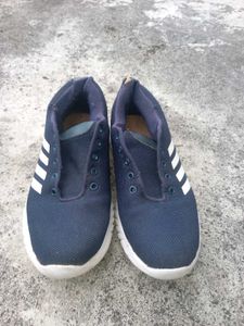 Sports shoe for men