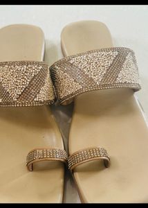 Pretty women flats