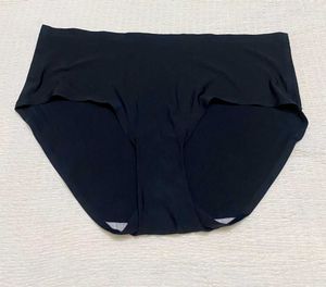 Seamless Black Briefs