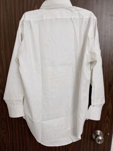 NEW WHITE SHIRT WITH EXTRA BUTTONS