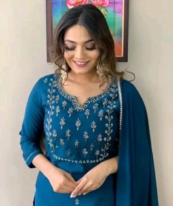 New/Unused Beautiful Embroiderd Kurta Set