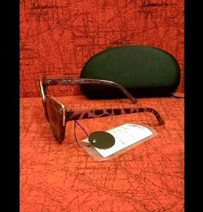 Chic Cat-Eye Sunglasses