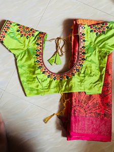 Pure Handloom Saree With Ready Blouse Very New